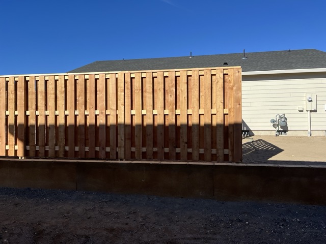 Good neighbor cedar fence installation in Prineville, Oregon by Cascade Fencing